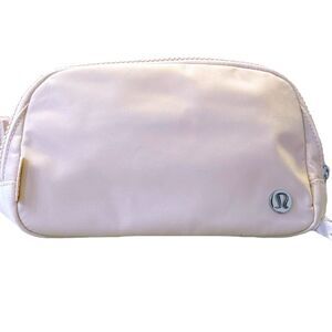 Lululemon Everywhere Belt Bag 1L Flush Pink NWT Crossbody Silver Hardware